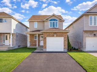 160 Prosperity Dr, Kitchener, ON N2E 4E5