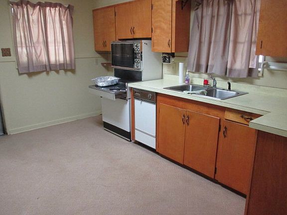 3rd image of 213 Buena Vista Dr