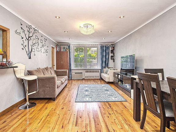 4th image of 1717 E 18th St APT 1H
