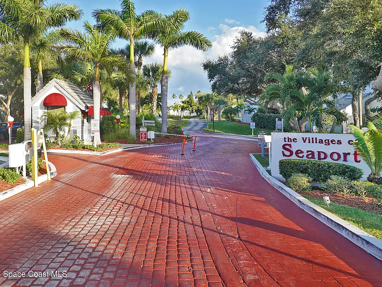 306 Beach Park Ln #V116 — Photo 19