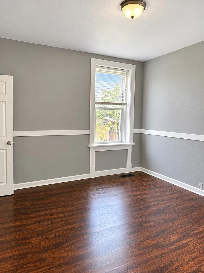 4 bed, 2.0 bath, 1800 sqft, $1,350 — Photo 2