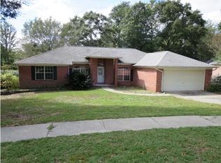 1509 Hunters Creek Dr, Cantonment, FL 32533