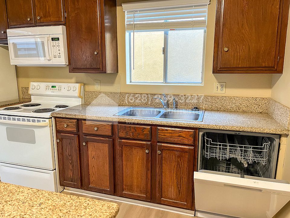 323 Winnipeg Place 323 N Winnipeg Pl Long Beach CA Zillow