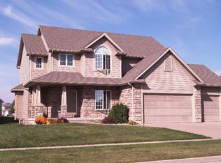 1208 NW Rolling Rock Rd, Ankeny, IA 50023