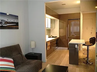 Rented by R New York