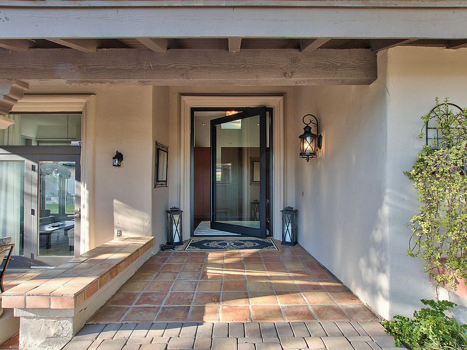 1st image of 10226 N 98th Pl