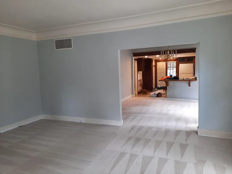 145 S Franklin Ave #B — Photo 11