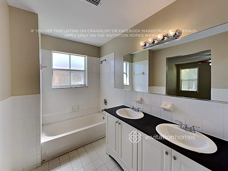 10711 SW 167th St — Photo 16