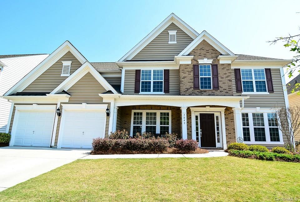 1st image of 5049 Cressingham Dr #26
