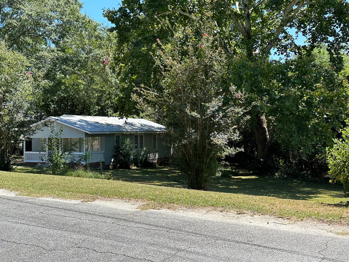 Building Photo - Hargett Dr