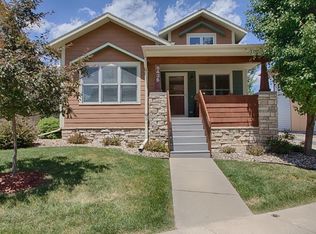 8435 Long Meadow Ln, Johnston, IA 50131