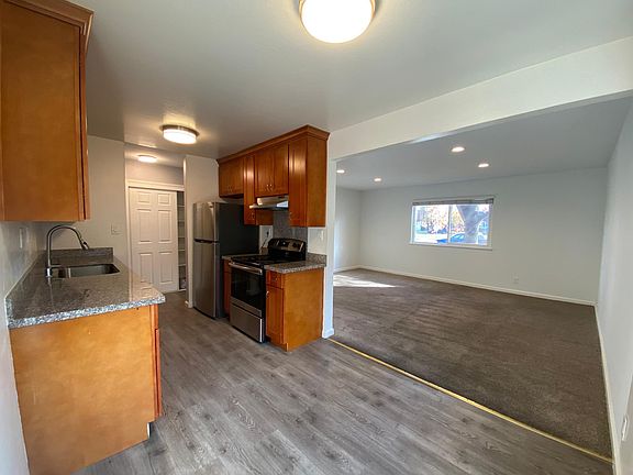 2nd image of 1715 Ross Cir APT 2