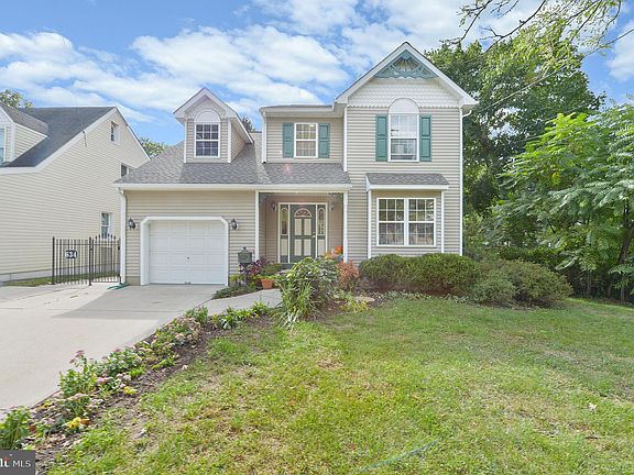 2nd image of 634 Bettlewood Ave