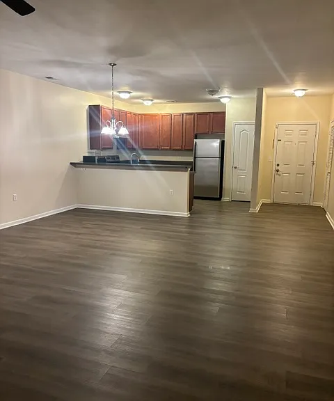 920 Southmoor Dr #204 — Photo 6