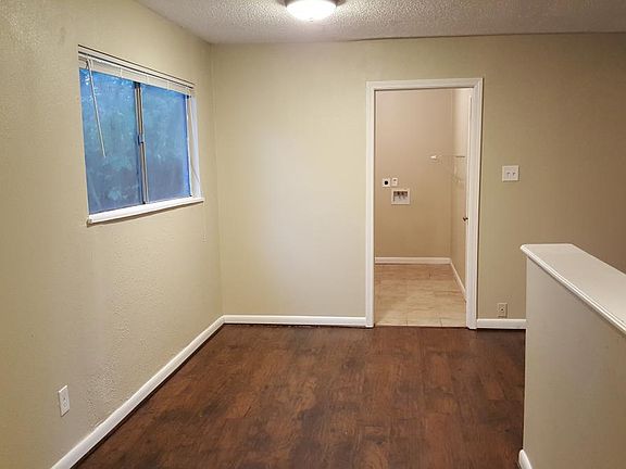 5th image of 3230 Jana Pl