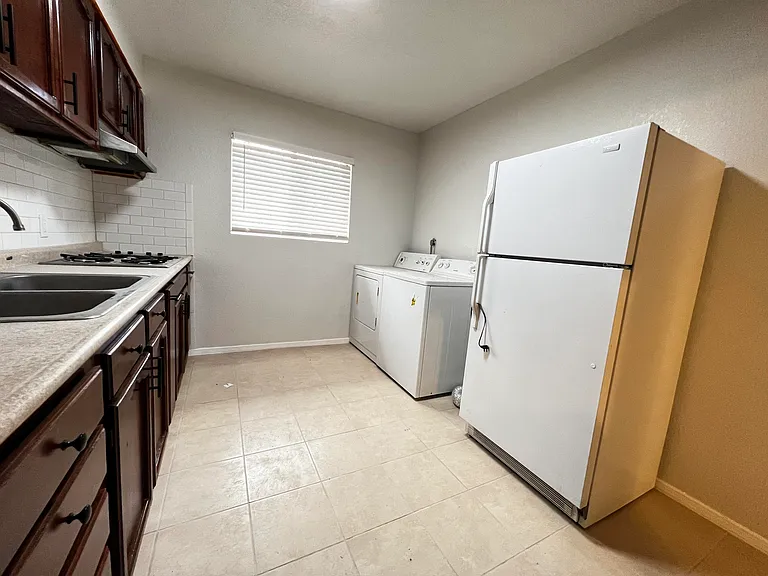 647 Soya Dr #A — Photo 8