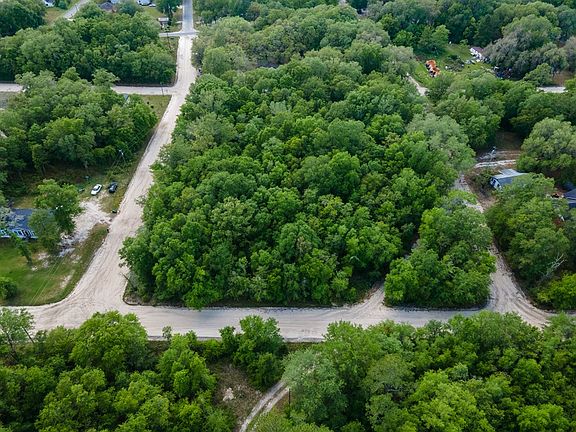 3rd image of E Davis Ave