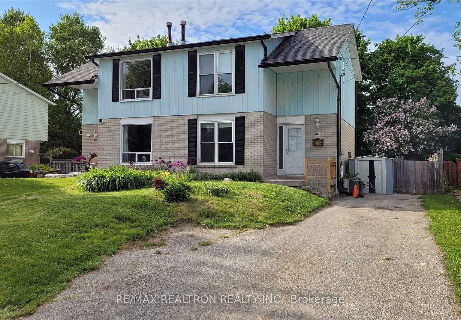 4 bed, $2,900 — Photo 1