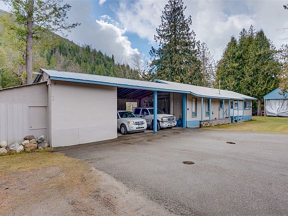 2nd image of 630 Enderby Mabel Lake Rd