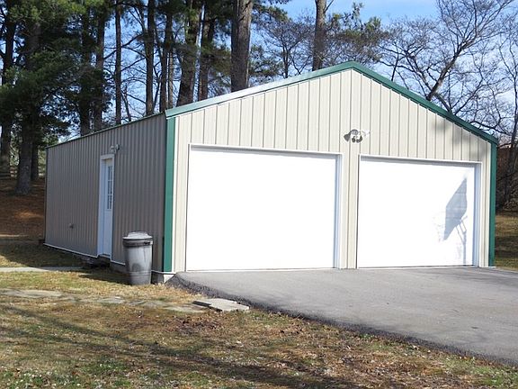4th image of 212 Moseley Dr