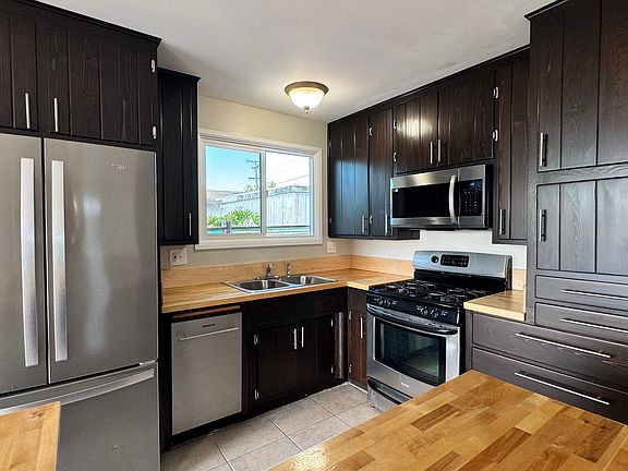 5th image of 5070 Gaylord Dr