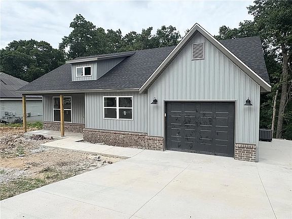 2nd image of 68 Kirkwall Dr