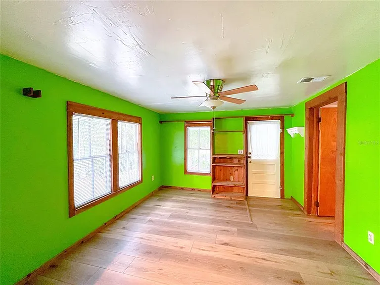 25825 W Newberry Rd — Photo 4