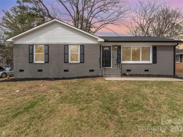 510 Colony Acres Dr, Charlotte, NC 28217