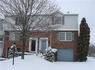 1613 Jefferson Ridge Dr, Clairton, PA