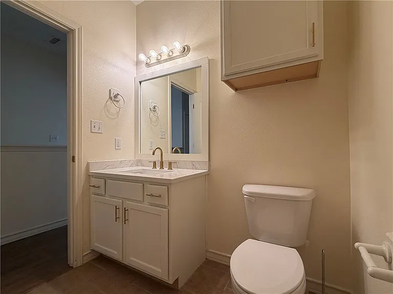 14901 Windward Dr — Photo 33