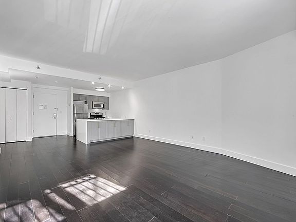 5th image of 516 W 47th St APT S1b