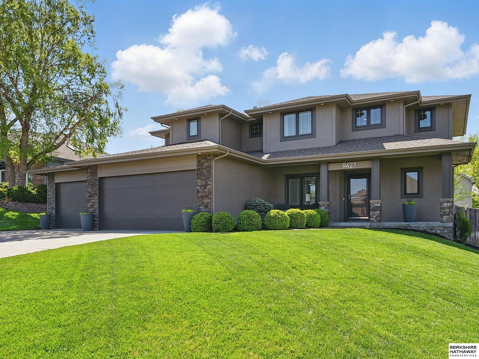 9427 Park View Blvd, La Vista, NE 68128 | Zillow