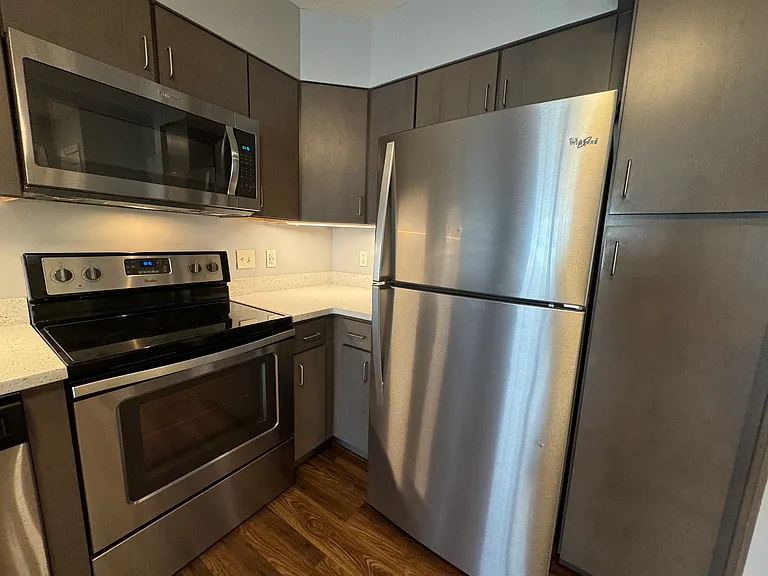 The Ridge at Eastern Trails Apartments — Photo 24