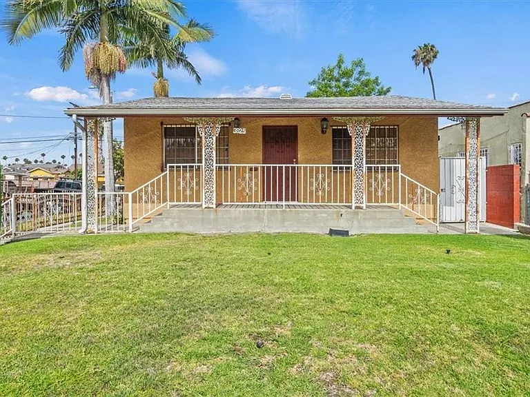 3825 Cimarron St — Photo 2