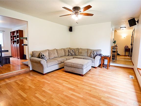 4th image of 3109 176th St E