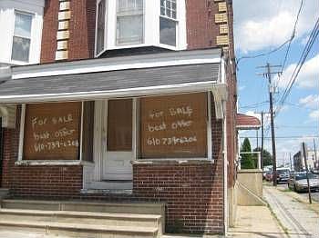 2nd image of 901 N 4th St