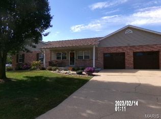 122 Maple Ln, Bourbon, MO 65441