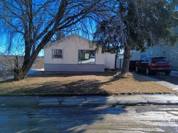 5231 W 49th St, Rocky Mountain House, AB T4T 1G6