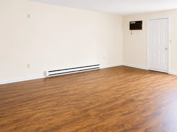 10 Rutledge St APT 1B, Worcester, MA 01604
