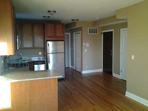 3rd image of 3731 N Elston Ave APT 1N