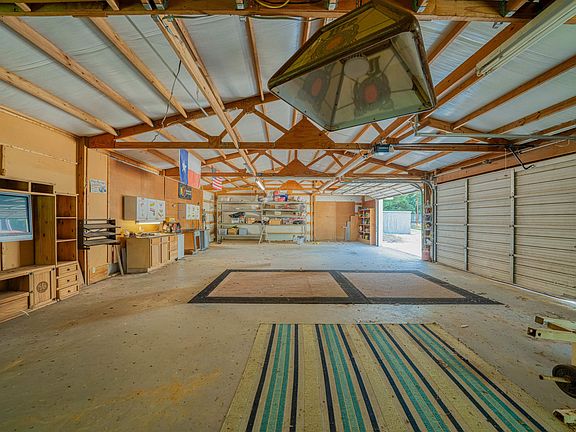 4th image of 633 Bob Davis Rd