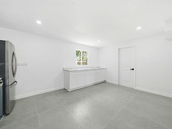 3rd image of 2415 Garfield St #0
