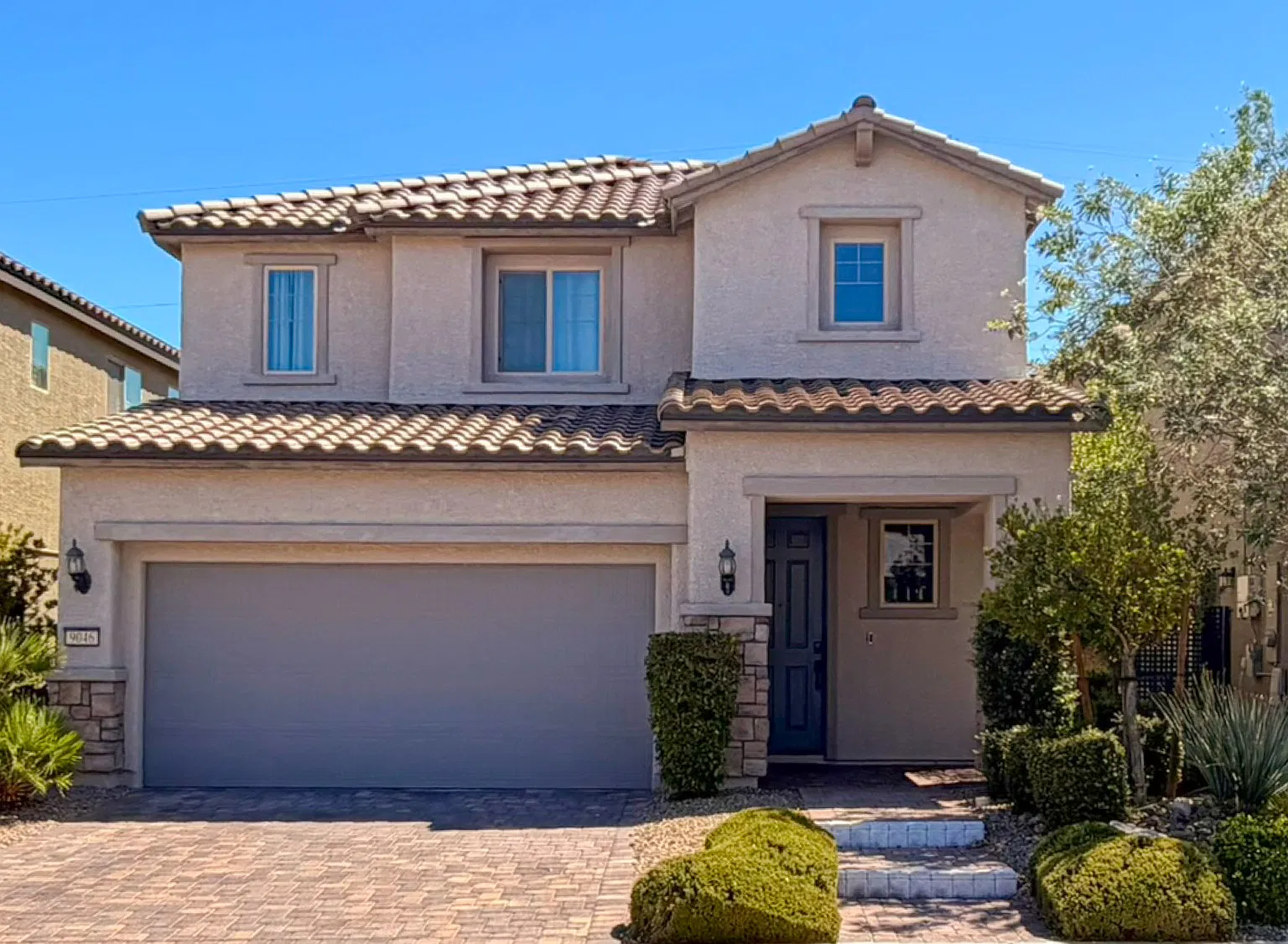 4 bed, 2430 sqft, $2,900 — Photo 1