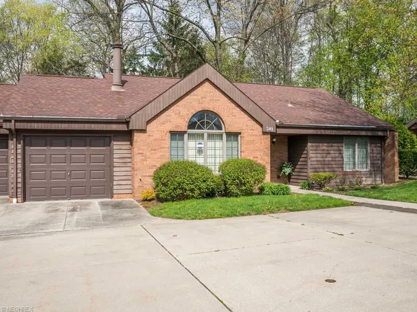 548 Greenbriar Dr, Ravenna, OH 44266