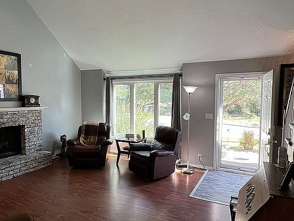 5th image of 6421 S 41st St