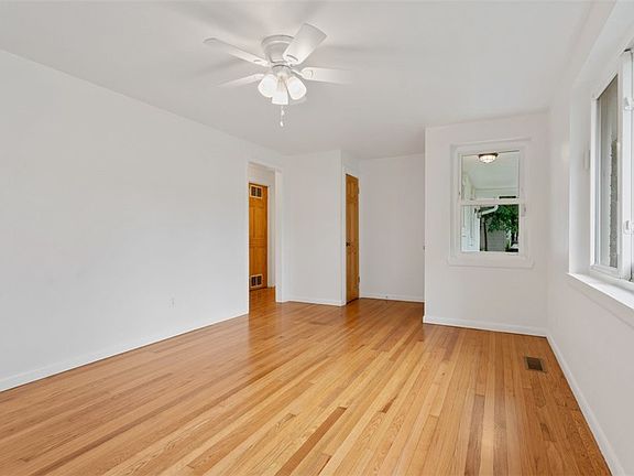 5th image of 2135 W Lawson St