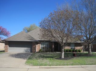 3532 N Lake Ln, Enid, OK 73703