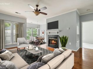 1501 N Point Dr APT 304, Reston, VA 20194