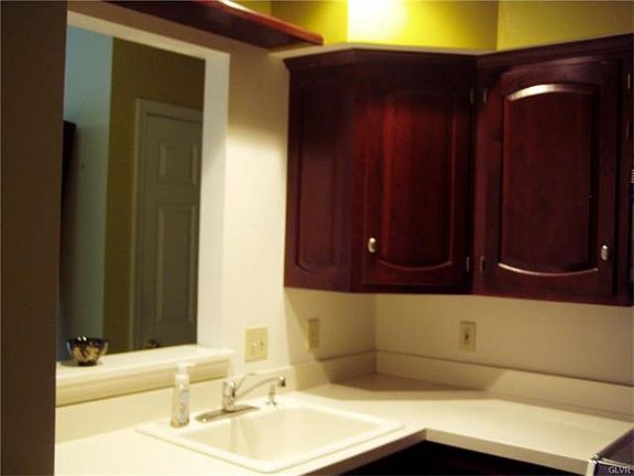 4th image of 4925 Cheryl Dr