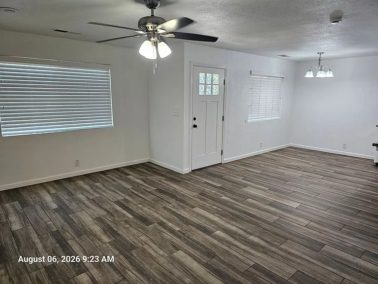 1553 E Stockham Ave — Photo 3